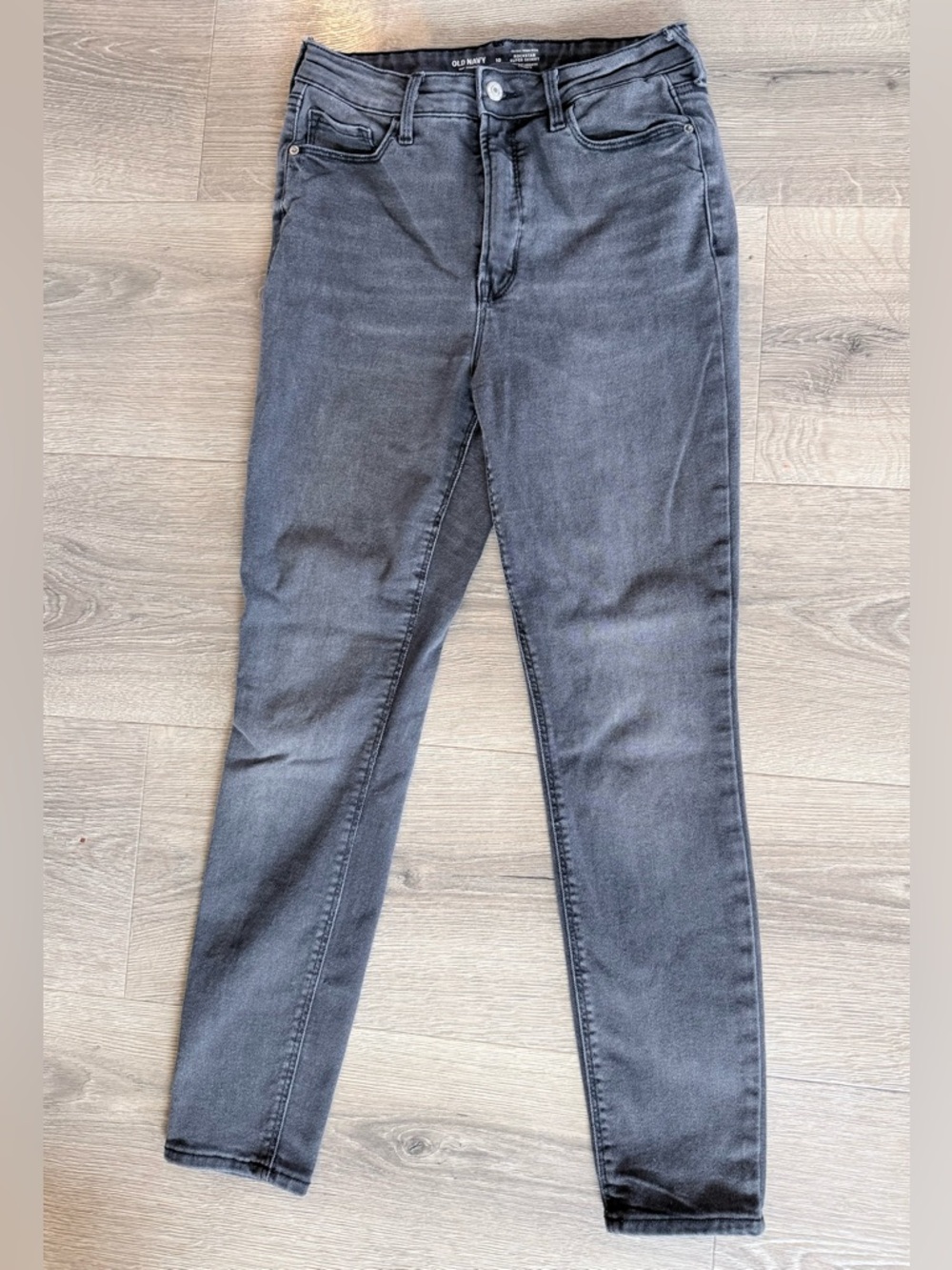 Old Navy Women's Charcoal Rockstar Extra High-Rise Super Skinny Jeans